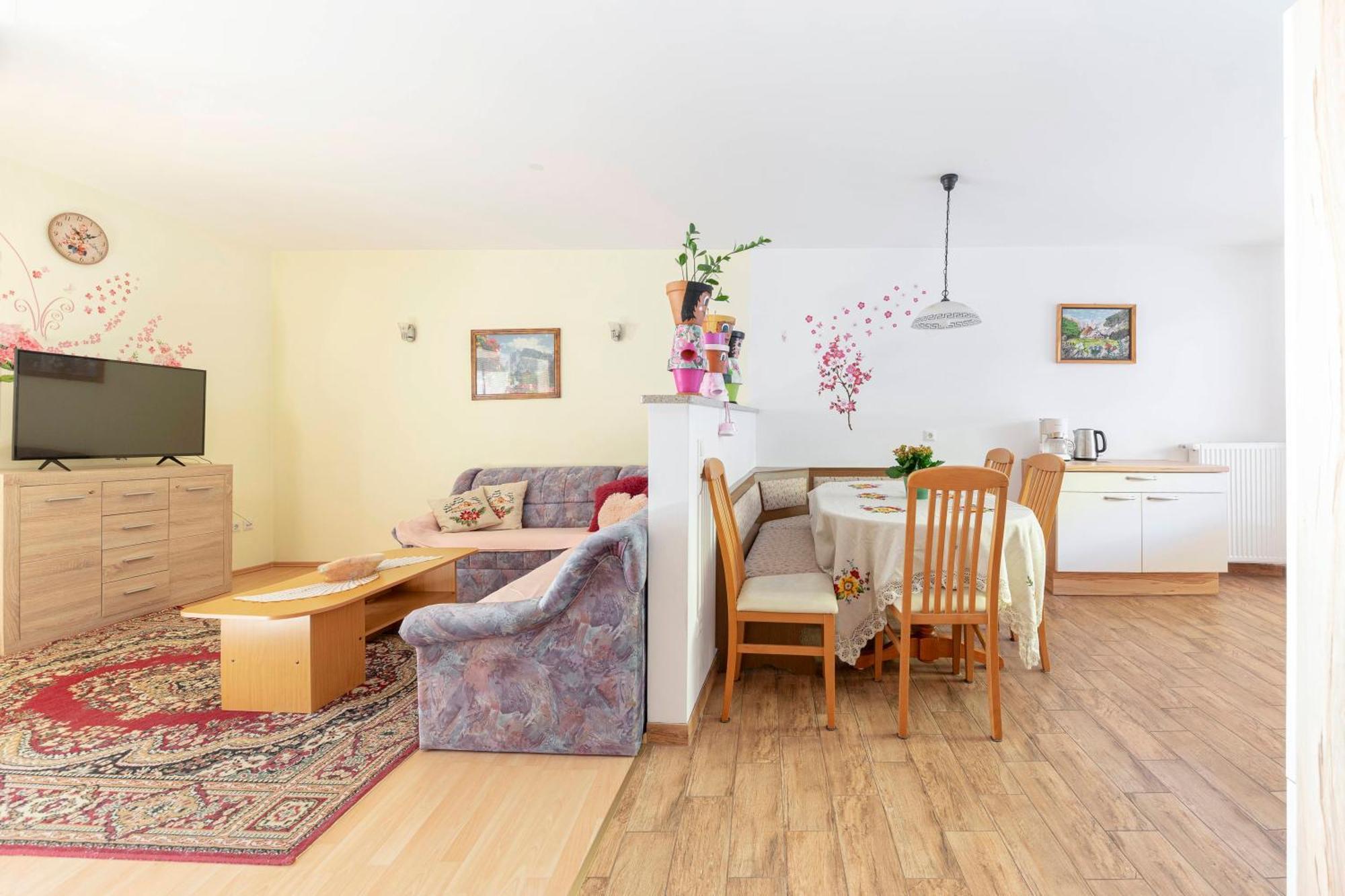 Apartment Pr' Kavac Rateče Kültér fotó